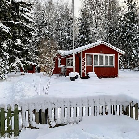 Sjoenaera Stuga Norrtälje Exterior foto