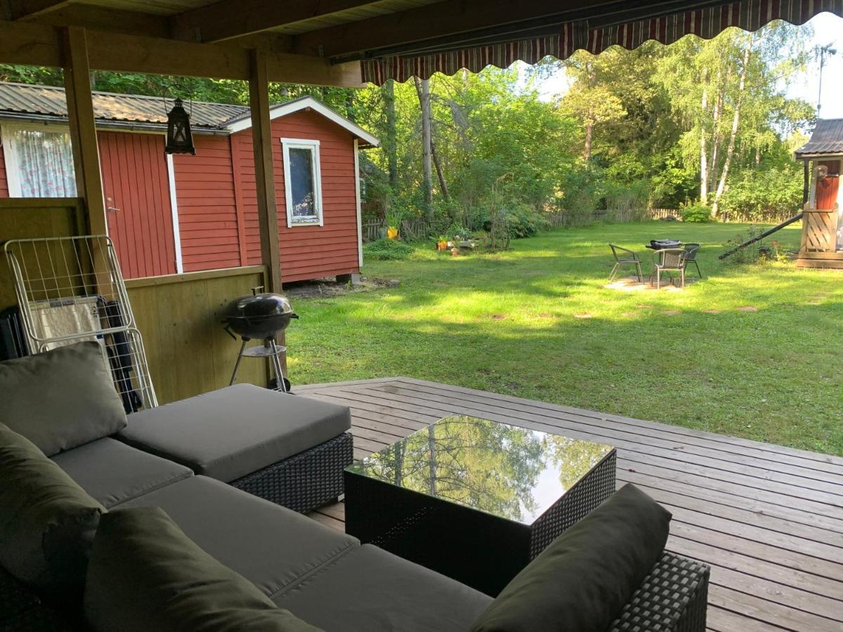 Sjoenaera Stuga Norrtälje Exterior foto