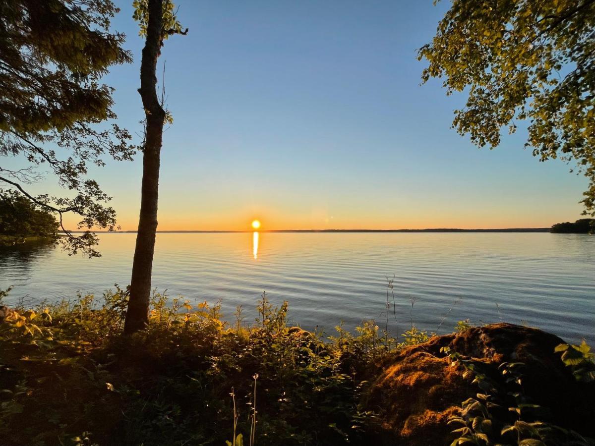 Sjoenaera Stuga Norrtälje Exterior foto
