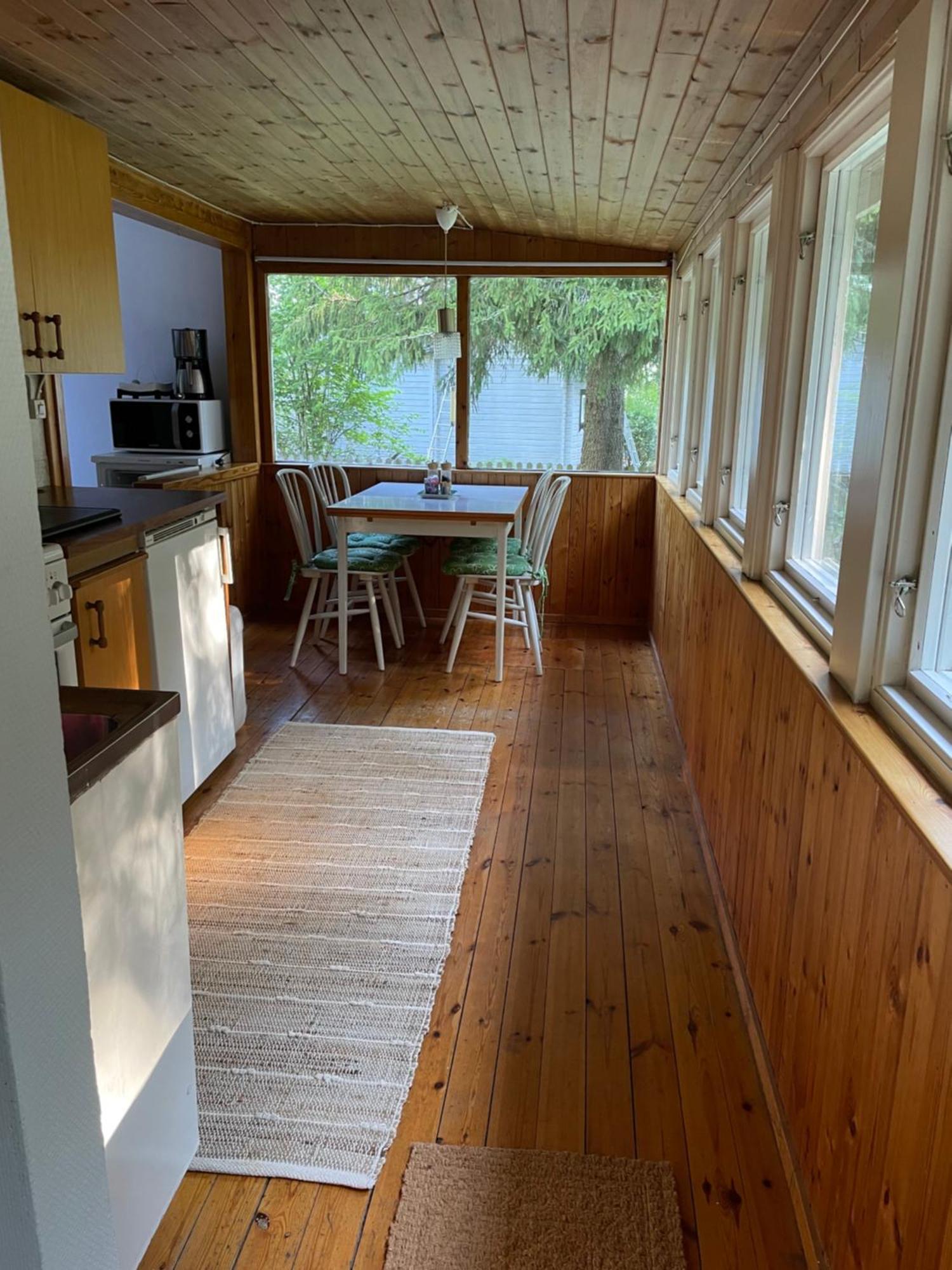 Sjoenaera Stuga Norrtälje Exterior foto